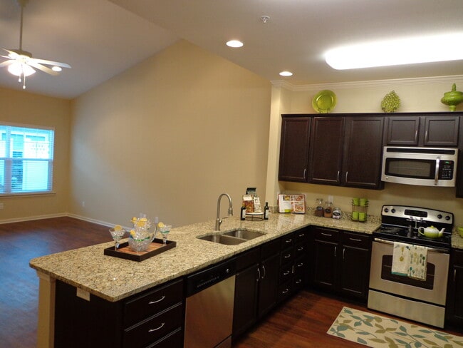 Building Photo - PALLADIAN AT FAIRHOPE