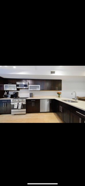 Foto del edificio - 833 Willow Ave