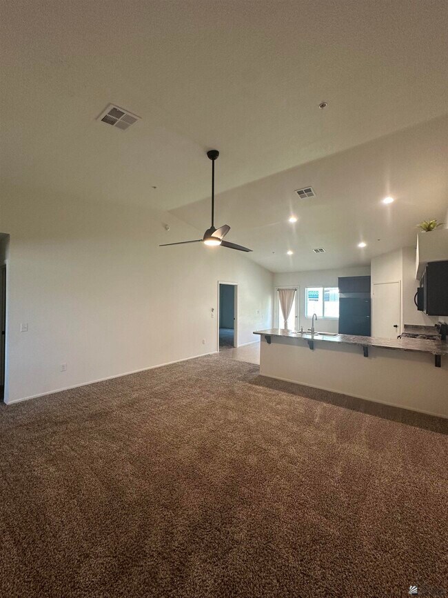 Foto del edificio - 7362 E 37th Pl