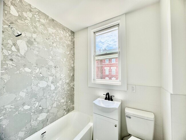 Foto del edificio - 770 West Side Ave