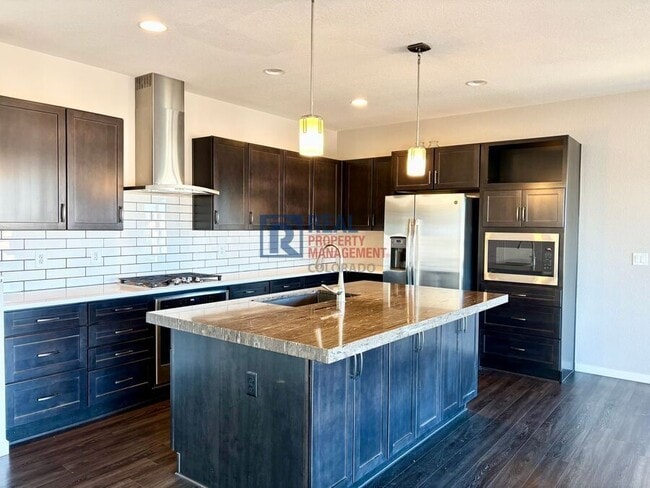 Building Photo - 14381 Mosaic Ave