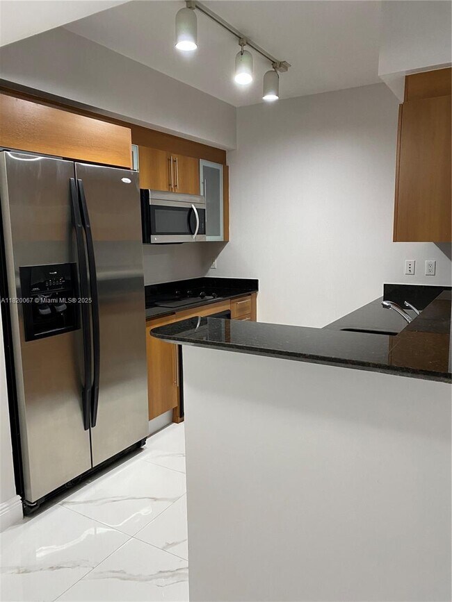 Foto del edificio - 335 S Biscayne Blvd