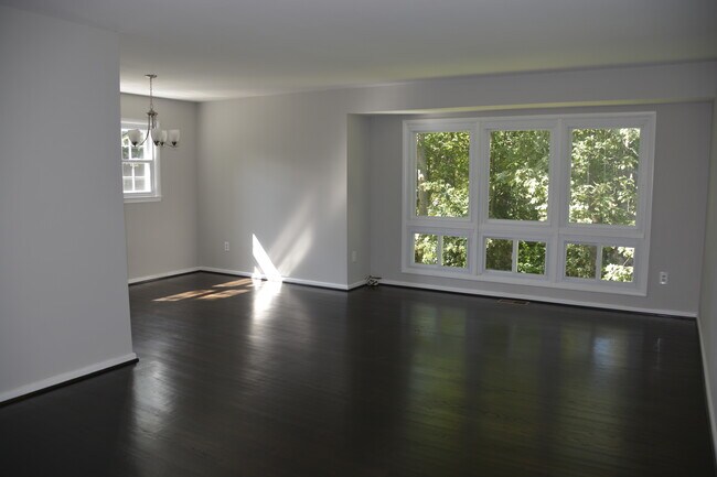 Foto del edificio - 1205 Ross Dr SW