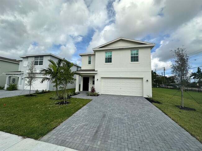Foto del edificio - 4517 Dow Ln