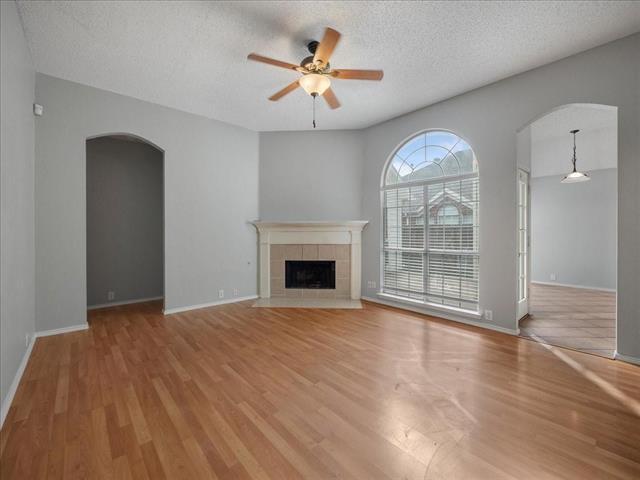Building Photo - 7104 Chateau Dr