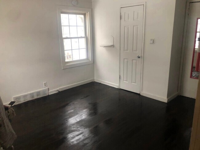Foto del edificio - 1234 Egleston Ave