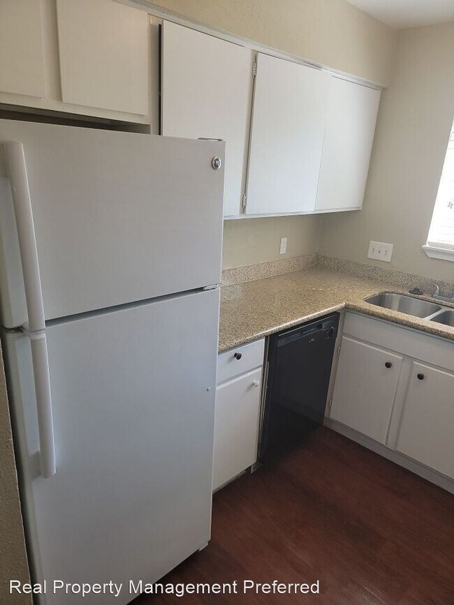 Building Photo - 1 br, 1 bath House - 7525 Fallbrook Dr