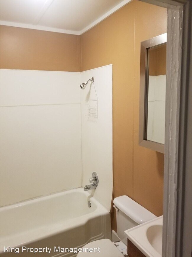 Foto del edificio - 1 br, 1 bath House - 416 East 23rd Street