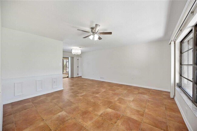 Foto del edificio - 3560 Tripoli Blvd