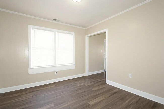 Foto del edificio - 93 E Fernwood Ave