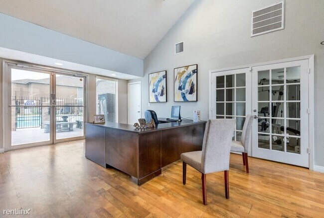 Foto del edificio - 2 br, 1 bath Condo - 1010 Magnolia St Flat...