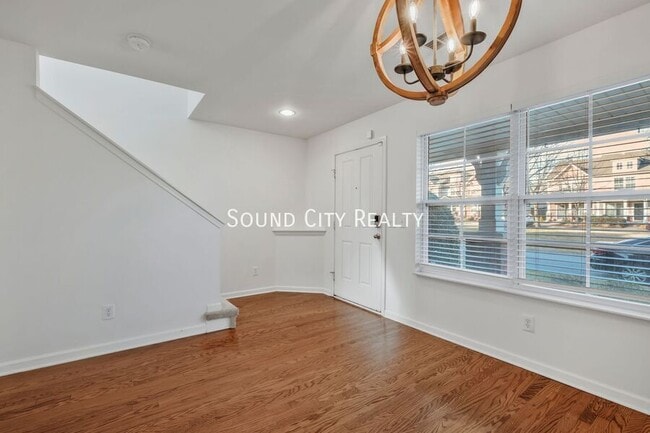 Foto del edificio - 1234 Riverbrook Dr