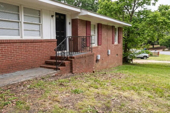 Building Photo - 212 Moss Dr