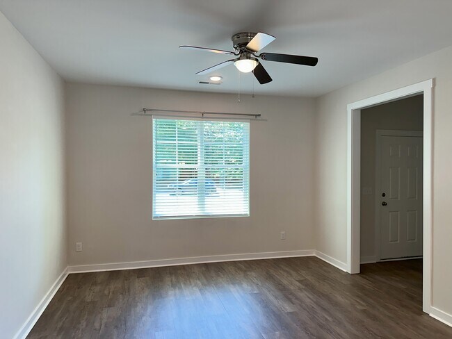 Living room - 813 S Franklin St