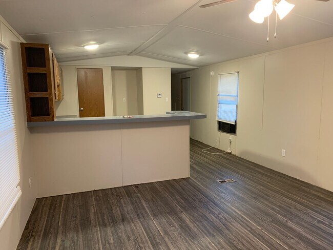 Building Photo - Fountain Village MHP