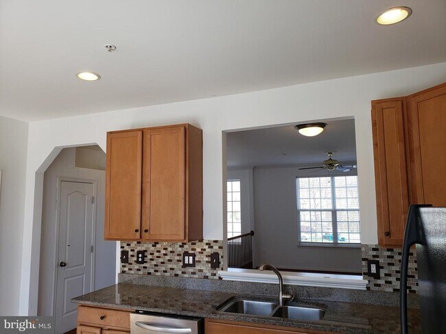 Building Photo - 2162 Swains Lock Ct