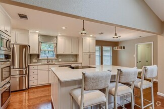 Building Photo - 6811 Hitching Post Cir