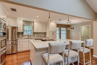 Building Photo - 6811 Hitching Post Cir