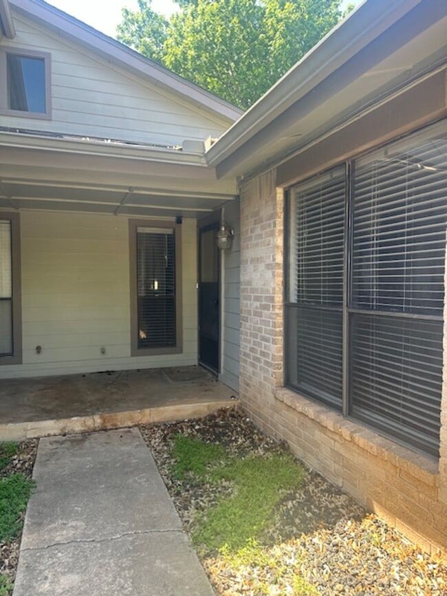 Photo - Duplex - Putnam City North Schools House