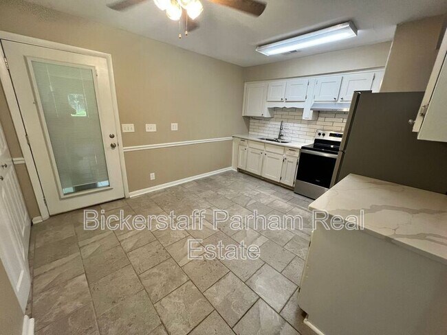 Building Photo - 1113 Steve Mar Dr