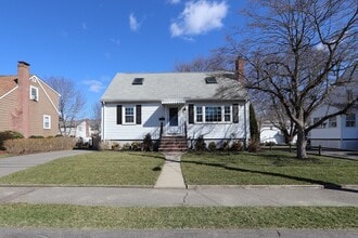 Building Photo - 45 Redwood Dr