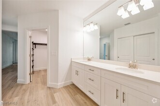 Building Photo - 16907 Fairgrove Way