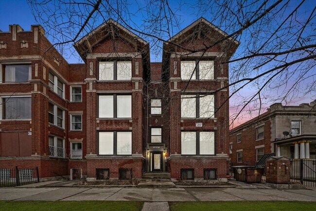 Building Photo - 6041 S Michigan Ave