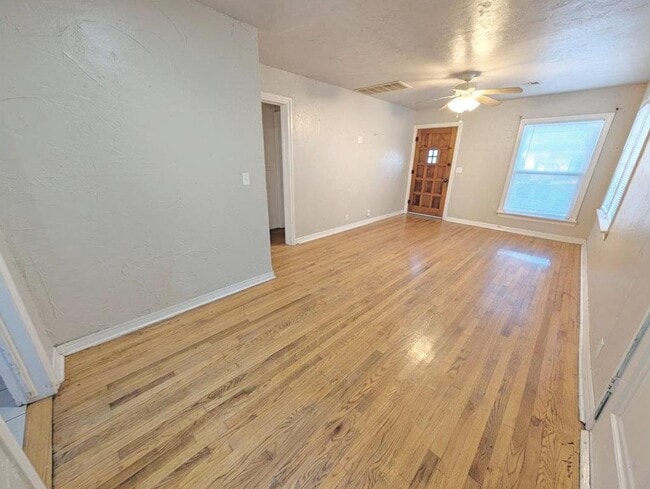 Building Photo - 4908 N College Ave