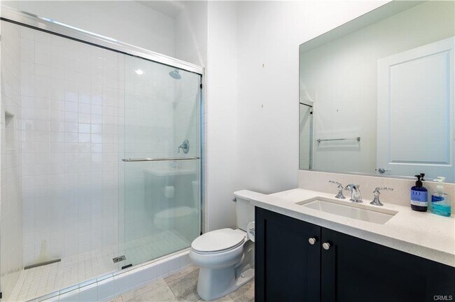 Foto del edificio - 20825 Acorn Circle, Los Angeles, CA 91326 ...