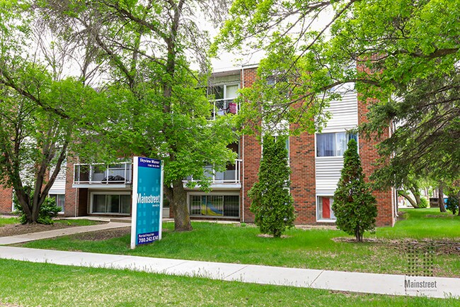 Photo du bâtiment - Skyview Manor Apartments