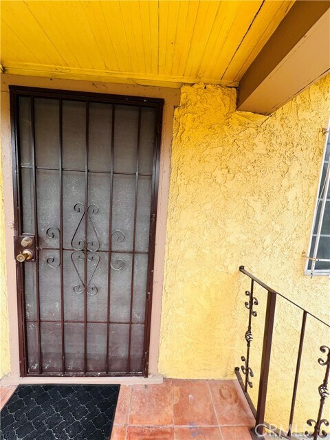 Foto del edificio - 1738 W 38th St