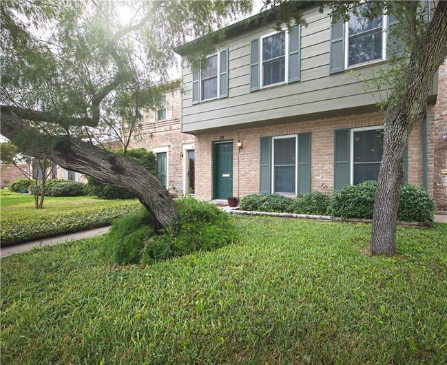 Foto del edificio - 28 Townhouse Ln