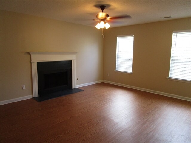 Foto del edificio - 204 Carrie Dr