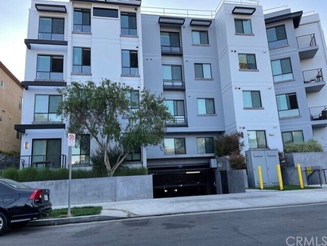 Foto principal - 5955 Saturn St