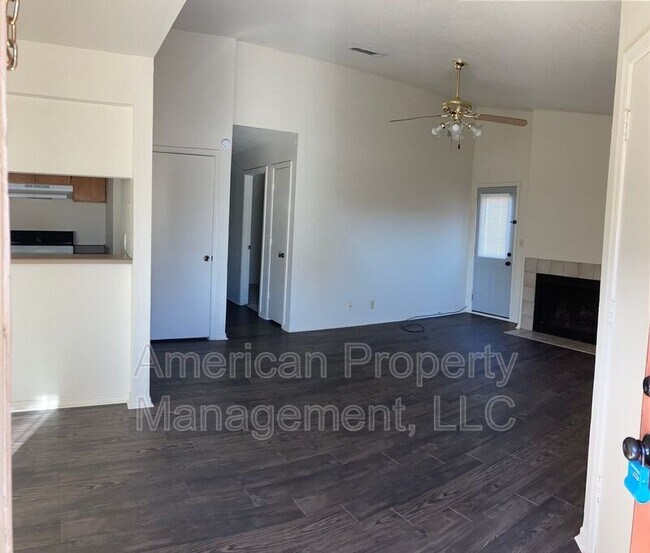 Building Photo - 13121 E 44th St