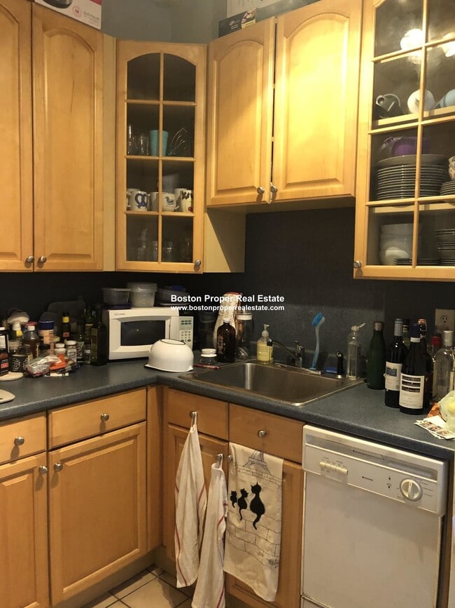 Building Photo - 1091 Boylston