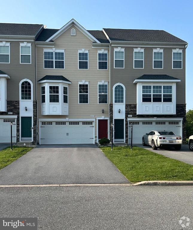 Building Photo - 10373 Lantern Ln