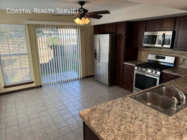 Foto del edificio - 380 Canterbury Cir NW