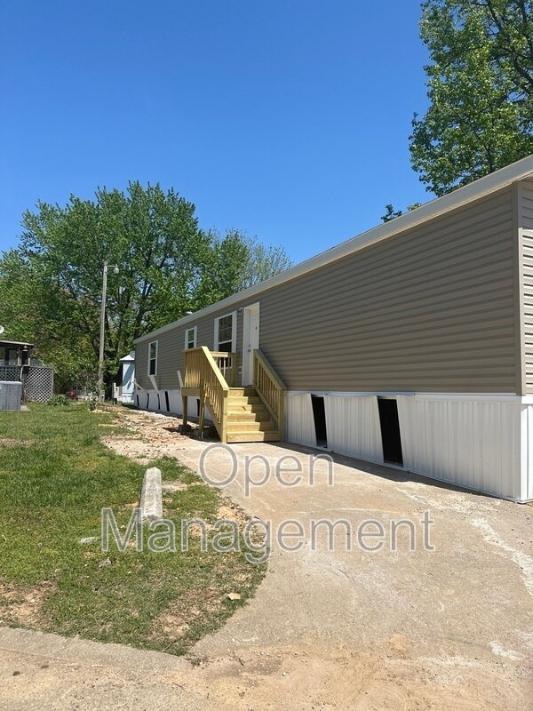 16 English Village Park, Nixa, MO 65714 House Rental in Nixa, MO