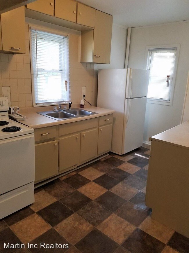 Foto del edificio - 1 br, 1 bath House - 214 Blowers Ave