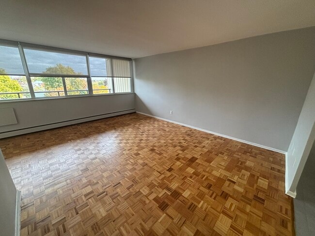 Building Photo - 1061 Queen's Blvd