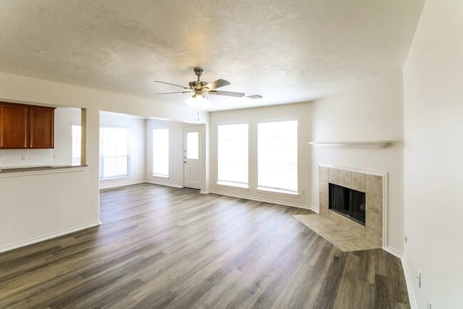 Foto del edificio - 2731 Eros Ln