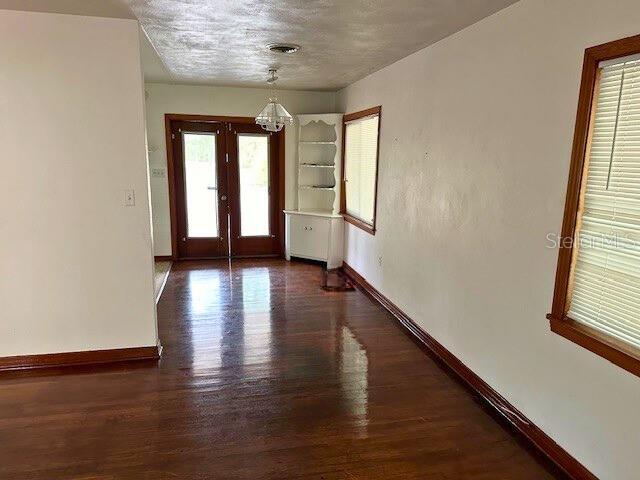 Building Photo - 705 S Tamiami Trl