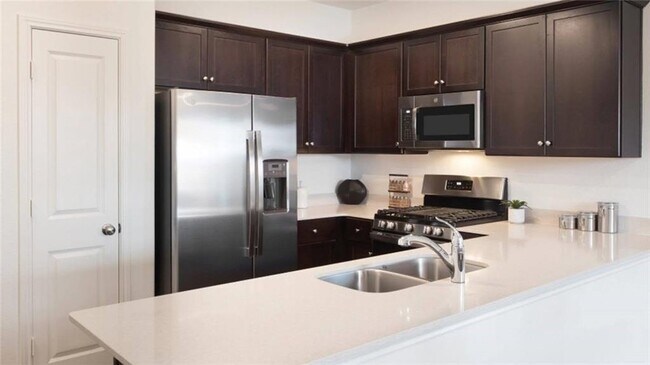 Building Photo - 601 Blanco Vista
