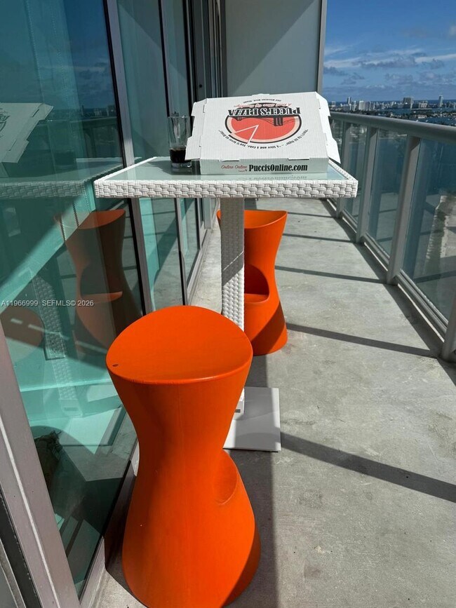 Foto del edificio - 888 Biscayne Blvd