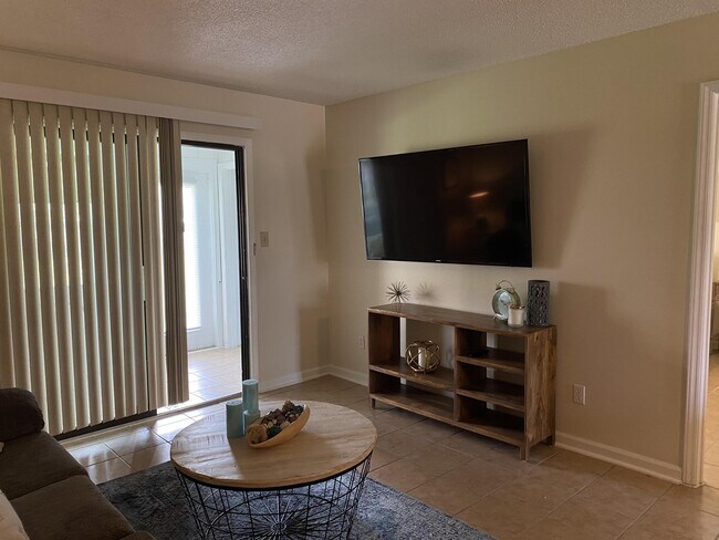 Foto del edificio - 1820 20th Ave Dr NE
