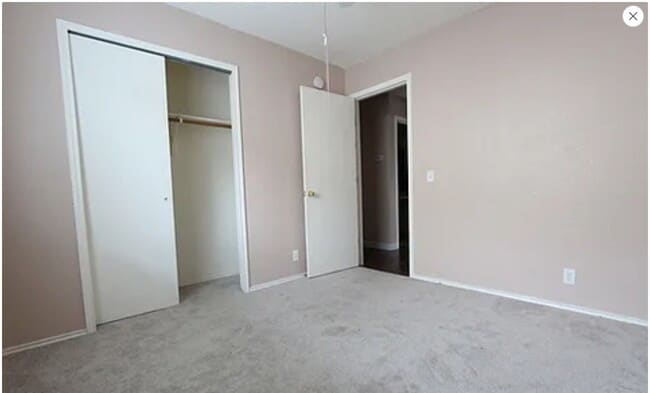 Foto del edificio - 15214 Sabal Palm Rd