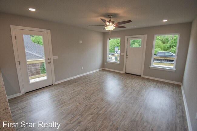 Building Photo - 2 br, 2 bath House - 160 S Woodsprings Drive