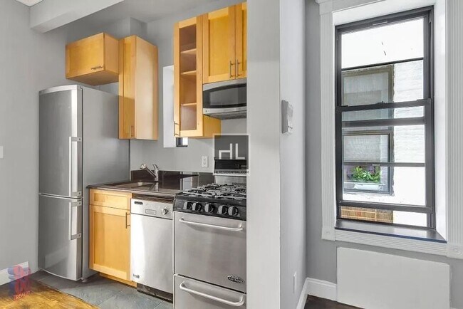 Foto del edificio - E 25TH ST.