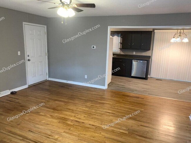 Building Photo - 103 Villa Park